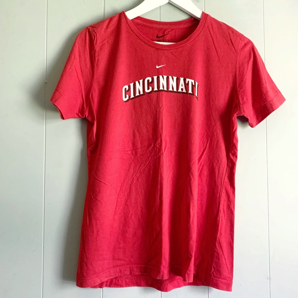 NIKE Slim Fit Cincinnati Reds Team Graphic T-shirt L